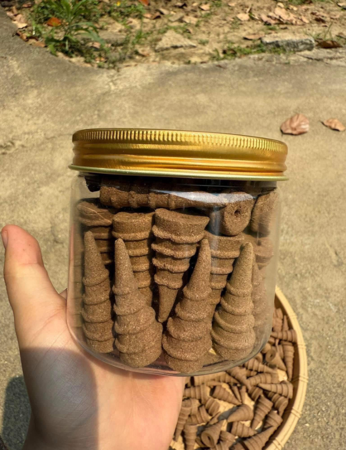Nhang Trầm Hương Tự Nhiên ( Hộp 100g 100 Nén )